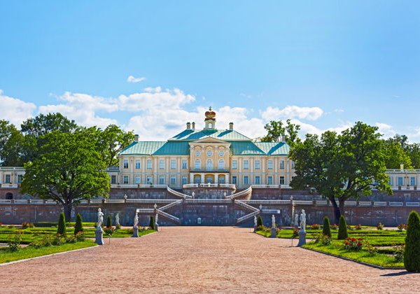 Легенды и яви дворцовых переворотов - фото 1