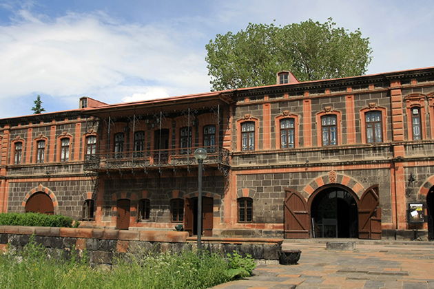 Фото экскурсии - Гюмри: тур по городу, дом-музей Дзитохцянц - 4