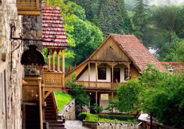 Лазурный Севан — курортный Дилижан — горнолыжный Цахкадзор - фото 4