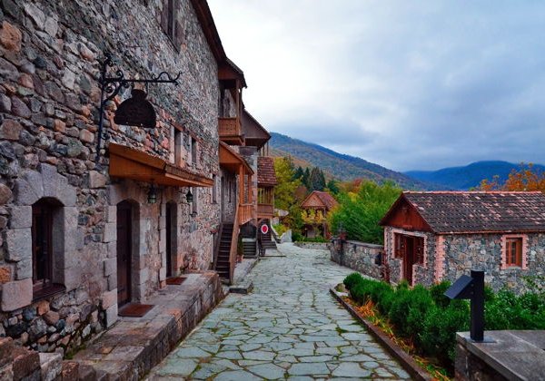 Лазурный Севан — курортный Дилижан — горнолыжный Цахкадзор - фото 1