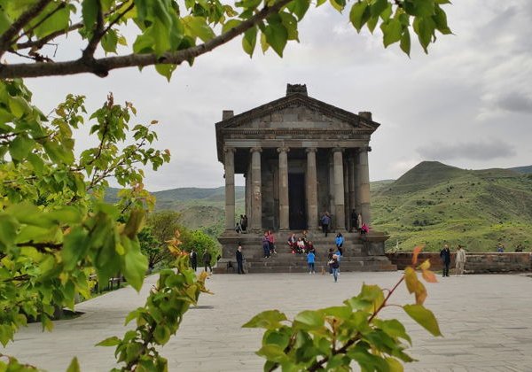 Гарни, Гегард и Симфония камней: лучшее в окрестностях Еревана - фото 1
