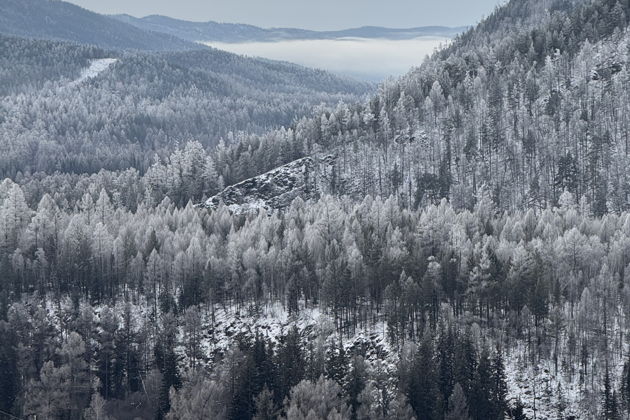 Байкальский мрамор и лёд с метановыми пузырьками.-5