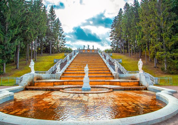 Пешеходная экскурсия по Петергофу