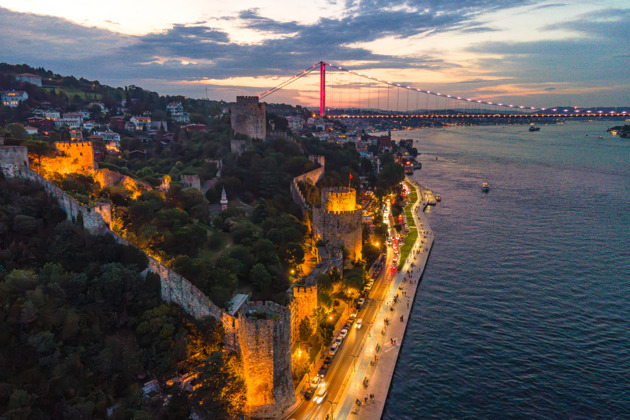 Фото - экскурсия: Автомобильное путешествие по двум континентам