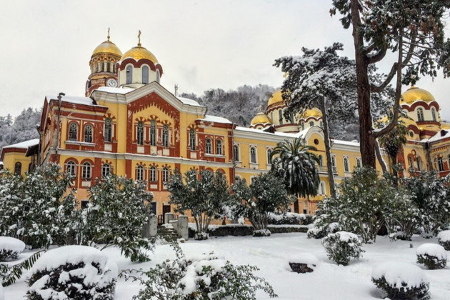 Фото - экскурсия: Комфортная поездка в Абхазию на минивэне: Гагра и Новый Афон в группе до 8 человек