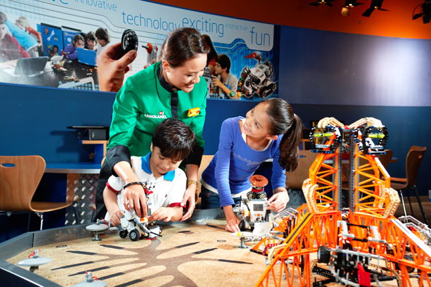 Фото экскурсии - Развлекательные парки MotionGate и Legoland с включенным визитом в аквапарк - 7