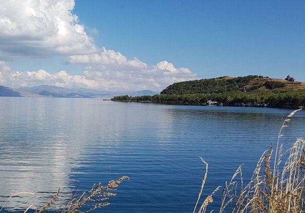 Экскурсия и отдых на берегах «Армянского моря»