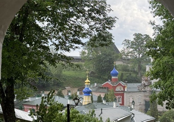 Экскурсия в Печоры и Изборск в небольшой группе - фото 2