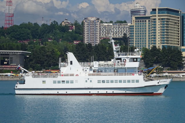 Фото экскурсии - Обзорный тур по Сочи с гидом: дача Сталина, парк Ривьера (из Адлера) - 7