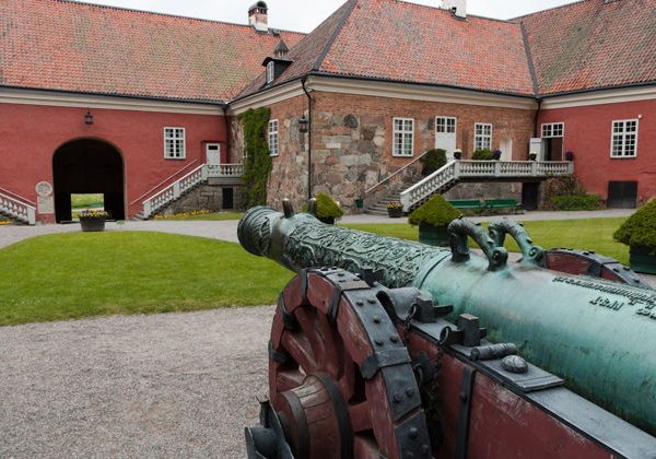 Замок Грипсхольм — таинственный и мистический - фото 1