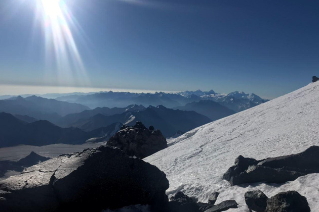 Фото - экскурсия: Восхождение на Эльбрус - самую высокую гору в России