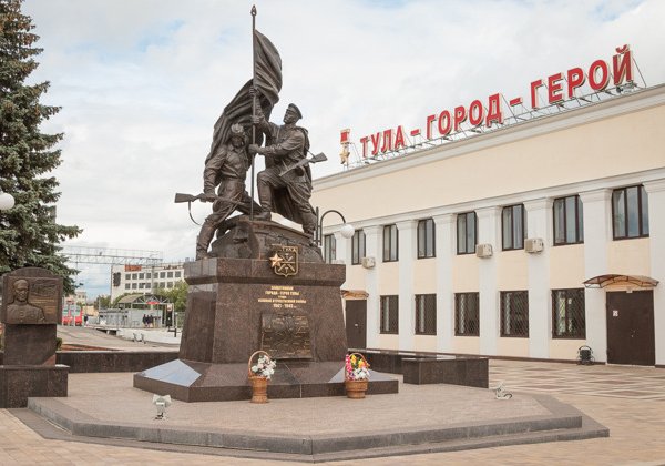 «Не забывай те грозные года...»