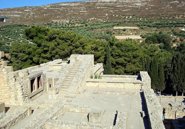 Кносский дворец, Археологический музей и Ираклион из района Ретимно - фото 2