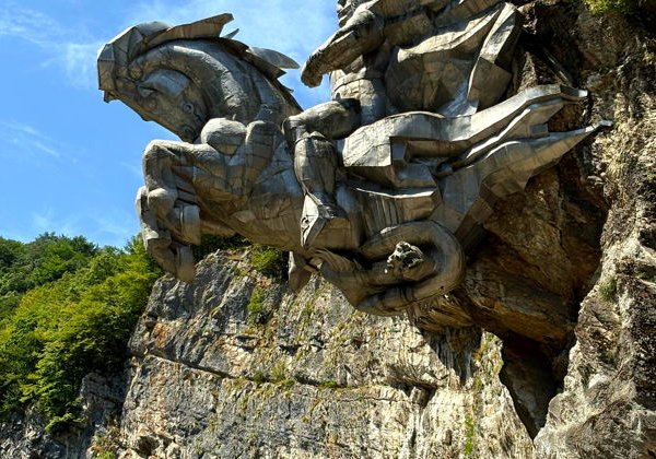 Незабываемая прогулка на катере по Сулакскому каньону - фото 3