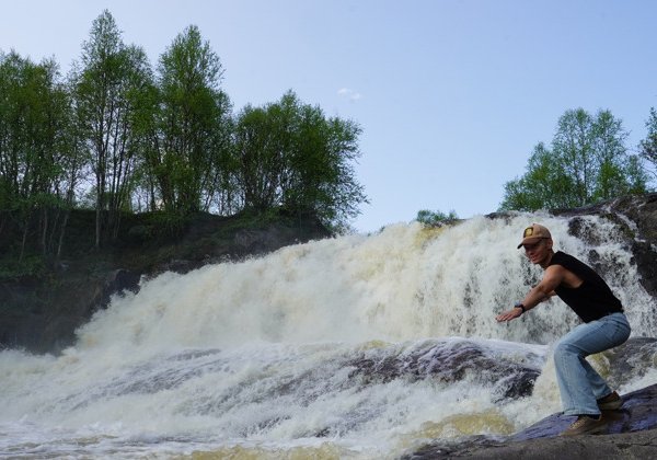 Фьорды и великолепие водопадов Кольского берега зимой и летом! 