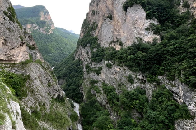 Фото экскурсии - Индивидуальный тур к Языку Тролля с посещением Балкарии и термальных источников - 5