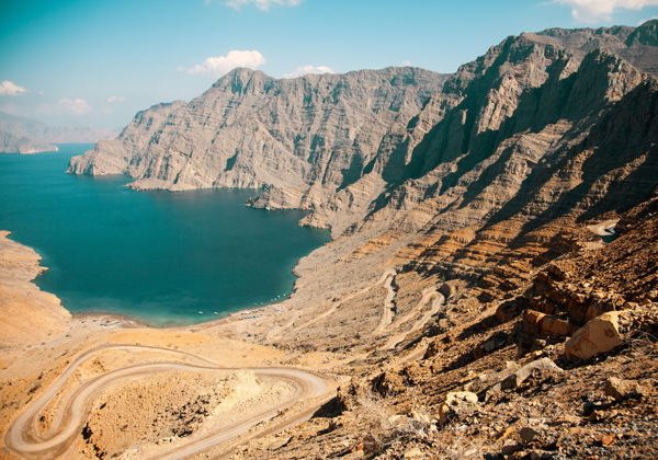 Морской круиз в Оман Мусандам с рыбалкой, снорклингом и обедом  - фото 2