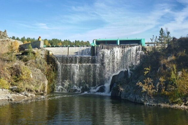 Бердские скалы, два водопада и озеро Карпысак-6