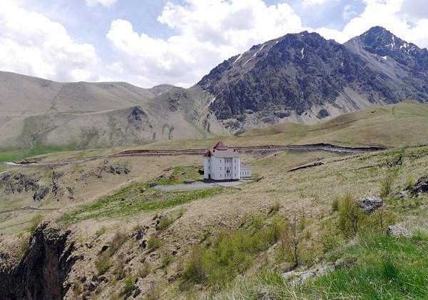 Джилы-Су, Долина нарзанов и водопады (индивидуальная поездка) - фото 1