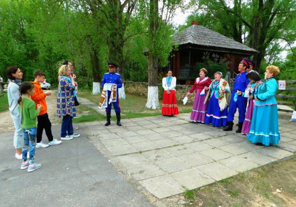 Казачий курень