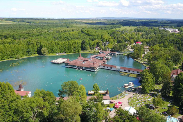 Фото - экскурсия: Однодневная поездка из Будапешта в Хевиз и обратно (в Хевизе 6 ч)