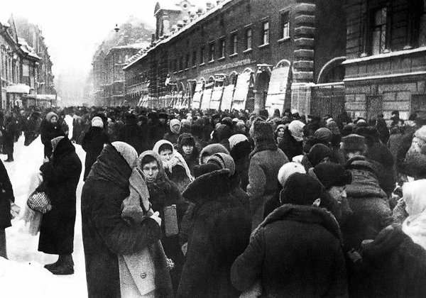 Повседневная жизнь блокадного Ленинграда - фото 1