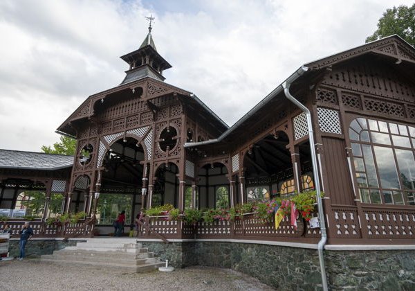 Путешествие по старейшей железной дороге в Belle Époque - фото 1