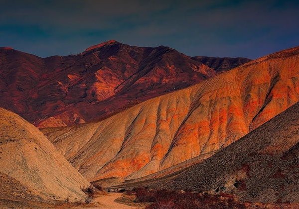 Агатовые горы Хызы, скала Бешбармак, розовое озеро  и народная магия!  - фото 1