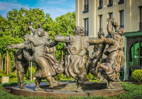 Старый город и разговоры о вине  - фото 1