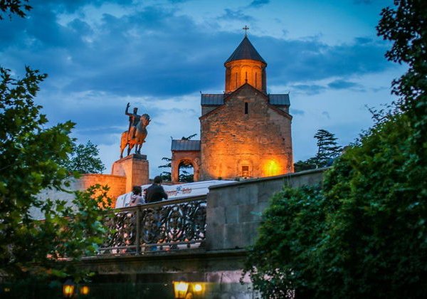 Старый город и разговоры о вине  - фото 2