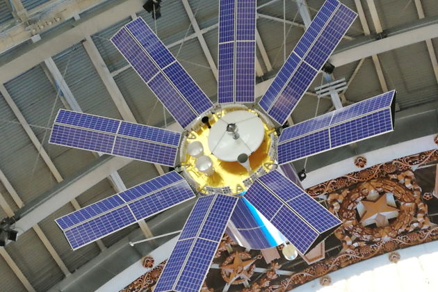 Фото экскурсии - Прогулка по истории космоса: ВДНХ и павильон Космонавтика и авиация - 10