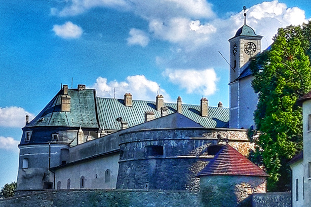 Экскурсия в замок Красный камень и винодельческий городок Святой Юр