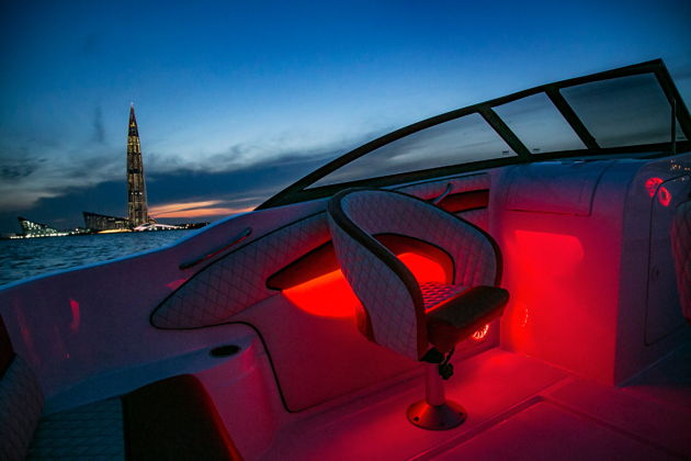 Фото экскурсии - Вечерняя экскурсия на катере по Неве с наблюдением за разводом мостов - 7