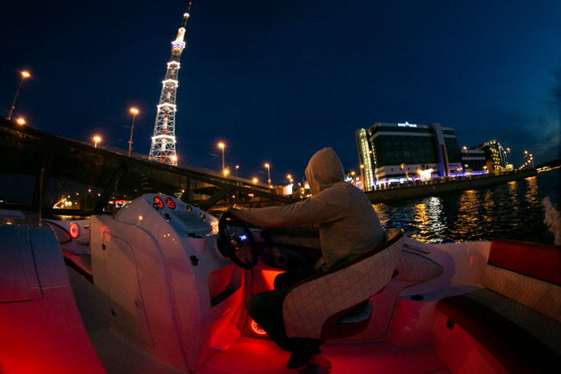 Фото экскурсии - Вечерняя экскурсия на катере по Неве с наблюдением за разводом мостов - 15