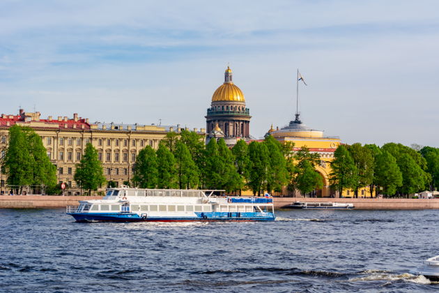 Прогулка на каютном катере по рекам и каналам Петербурга-1