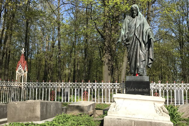 Фото экскурсии - Жуткая привлекательность Волковского лютеранского кладбища - 13