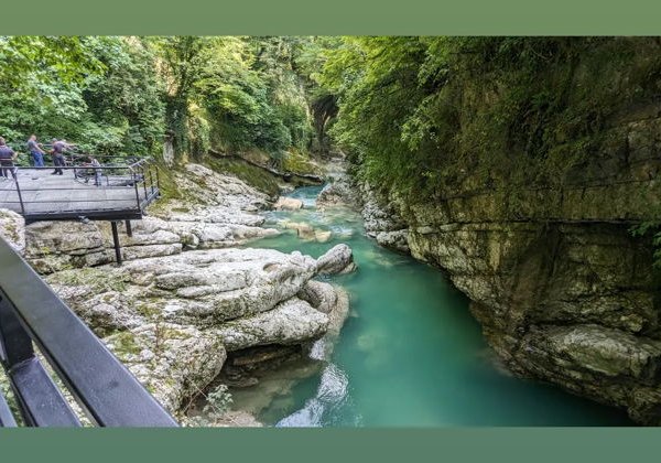 Сокровища Самегрело: каньоны Мартвили, водопады и горячие источники - фото 1