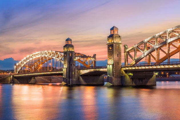 Фото экскурсии - Авторская экскурсия по мегаполису с разводными мостами и живой музыкой - 5