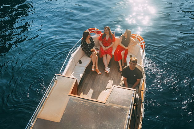 Фото экскурсии - Прогулка на винтажном катере по водным артериям города - 6