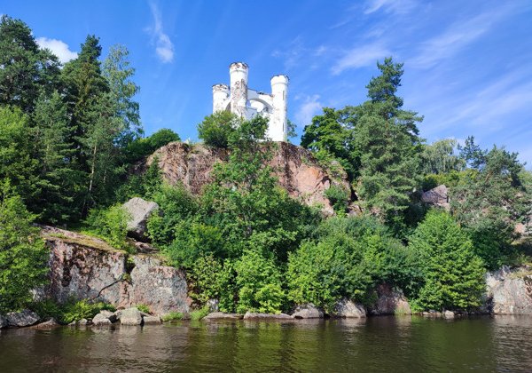 Водная прогулка вдоль парка Монрепо и по Сайменскому каналу 