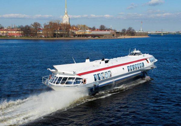 «Метеор» в Петергоф: трансфер, билеты, экскурсия