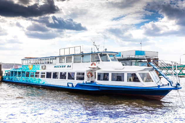 Фото - экскурсия: Ночной круиз в стиле 80-90-х на теплоходе по Казани