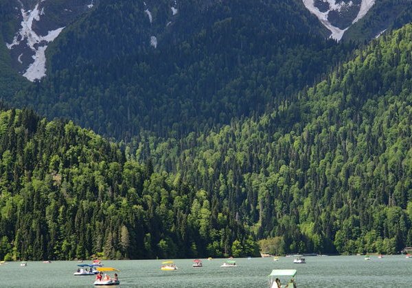 Джиппинг экскурсия к Гегскому водопаду и озеру Рица - фото 4