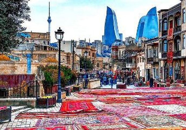 Восток встречает Запад: пешеходная обзорная прогулка по Баку