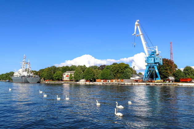 На скоростном катере с экскурсией по акватории города Балтийска-2