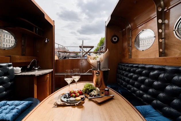 Фото экскурсии - Прогулка на катере Новик по рекам и каналам - 12