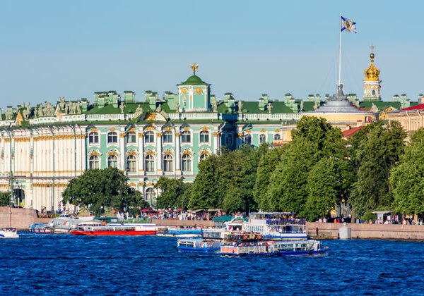 Индивидуальная VIP-прогулка на 6-ти местном катере - фото 3