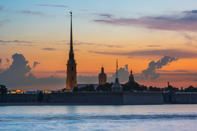 Фото экскурсии - Прогулка на теплоходе Монарх по Финскому заливу с осмотром островов и разводных мостов - 9