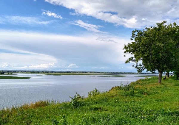 Речная прогулка по Волге на катере