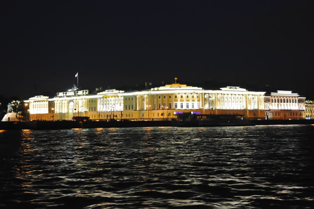 Фото экскурсии - Ночная экскурсия по Петербургу на автобусе и теплоходе с видом на огни города и Неву - 5